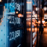 Market Movers: Geopolitics, Earnings and Debates